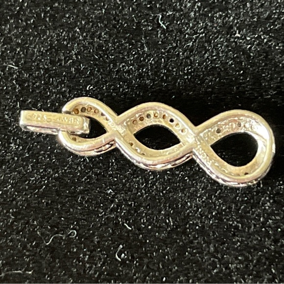 925 JWBR Silver, Blue & White Diamond Chip Twist Pendant- One Missing Stone - Picture 4 of 8